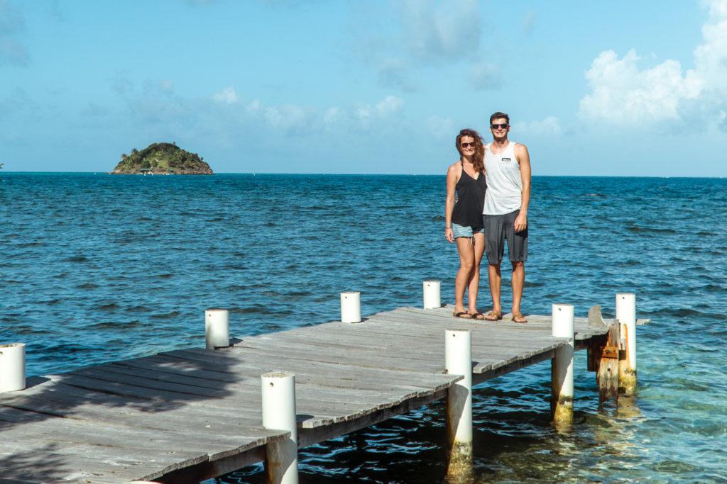 Jess und Tobi am Steg von Cayo Cangrejo
