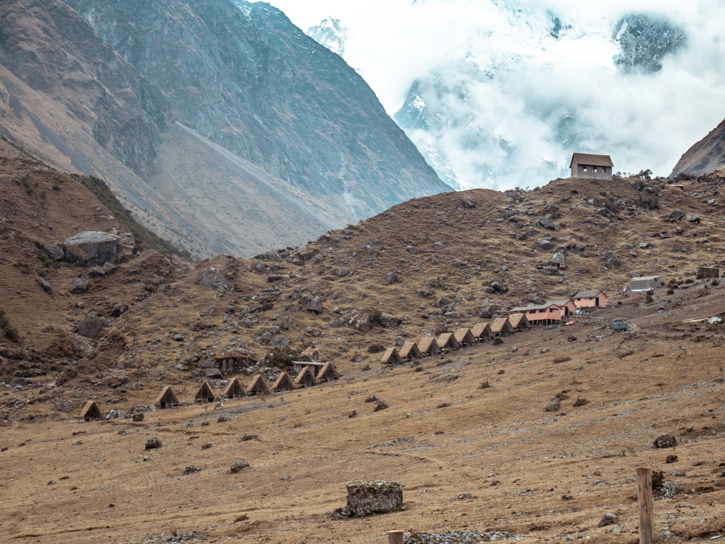 Basecamp auf dem Salkantay Trek für die erste Nacht