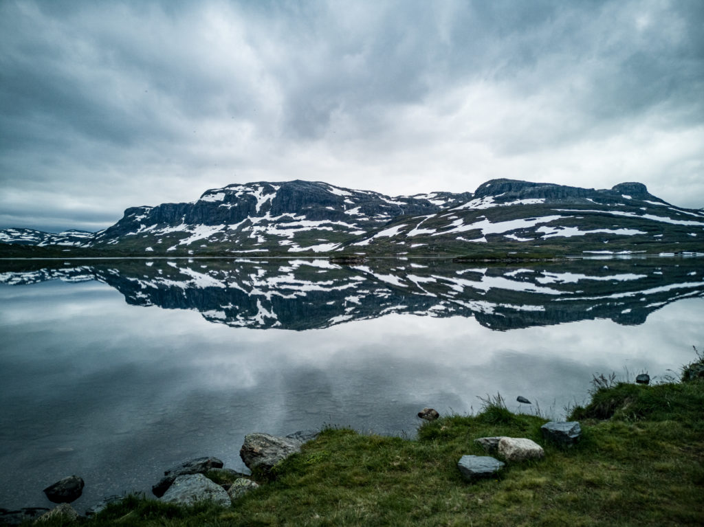 Haukeliseter Ein Bild von dem Bergsee in Haukeliseter in Norwegen. Es war die Aussicht, die wir beim Mittagsessen hatten.