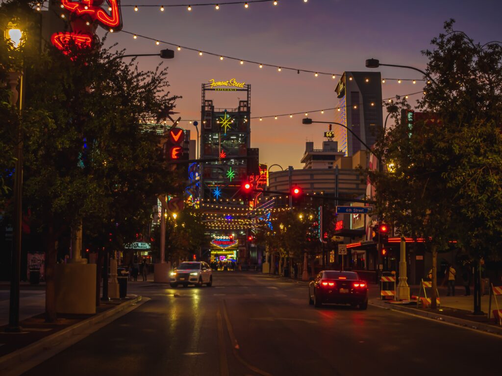 Downtown Las Vegas kurz nach Sonnenuntergang