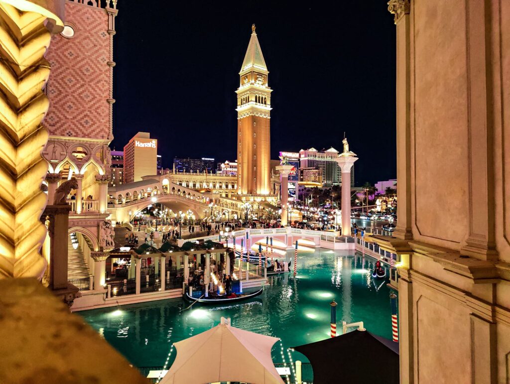 Eine Nachbildung von Venedig inklusive Gondoliere findet man im Venetian