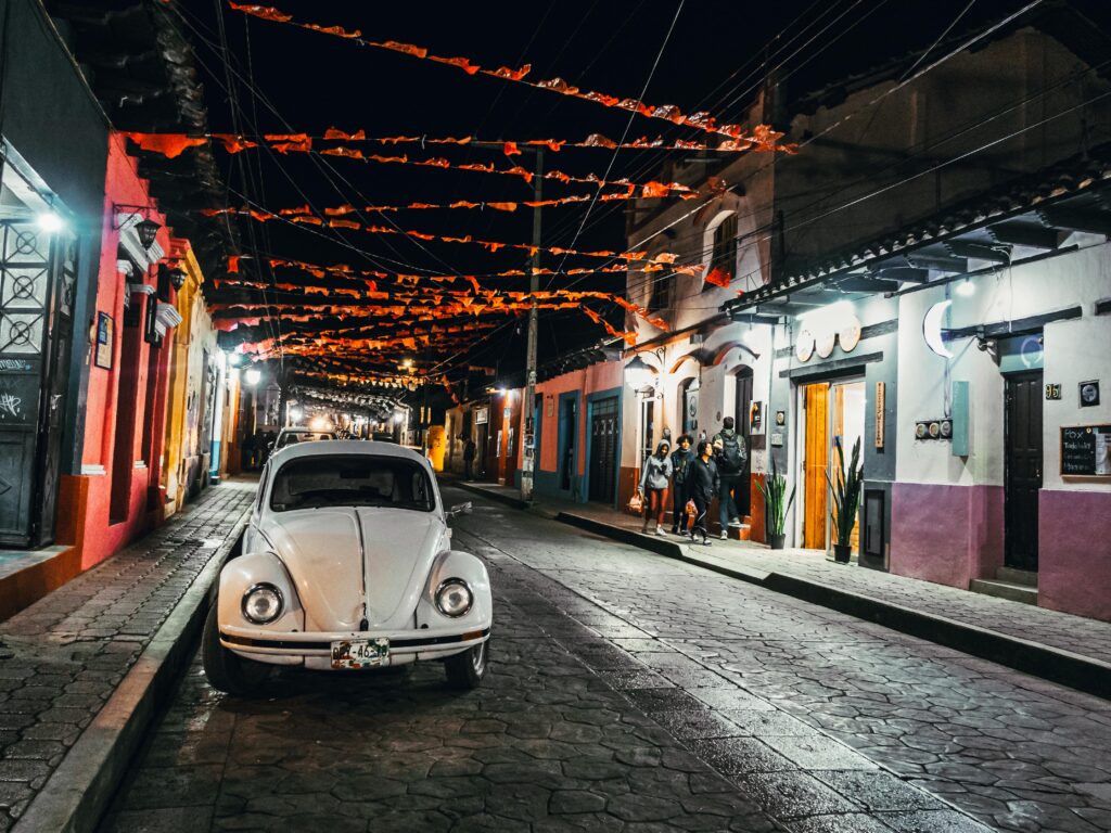 Die Gassen in San Cristobal de las Casas bei Nacht