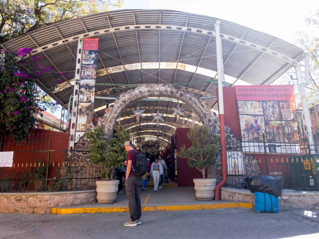 Der Eingang des Mercado de Artisanas in San Miguel de Allende