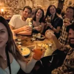 Gruppenfoto in der Bar