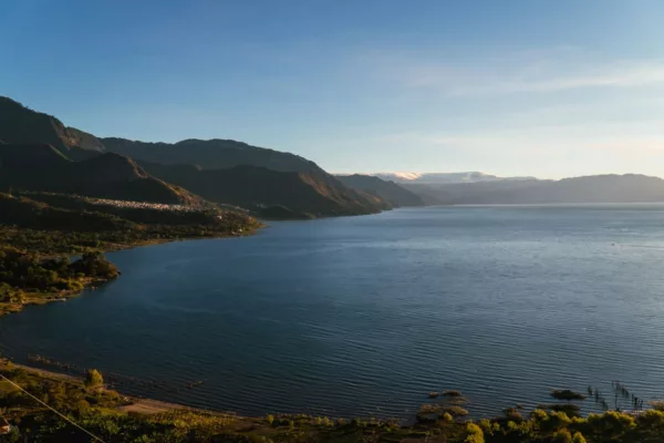 Der Lago de Atitlan in Guatemala