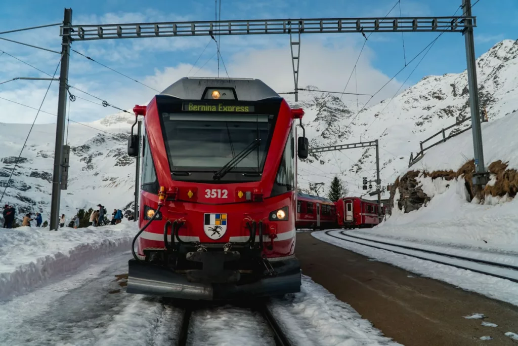 Der Bernina Express von vorne