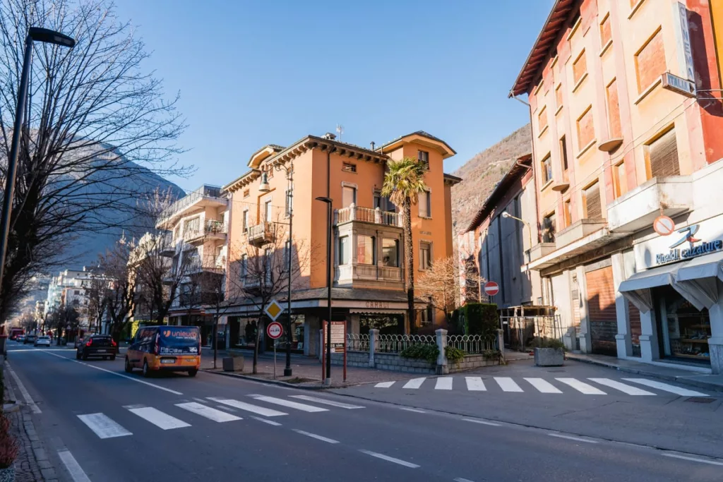 Palmen und Sonnenschein in Tirano