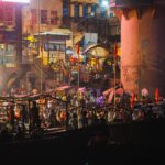 Gläubige am Dashashwamedh Ghat