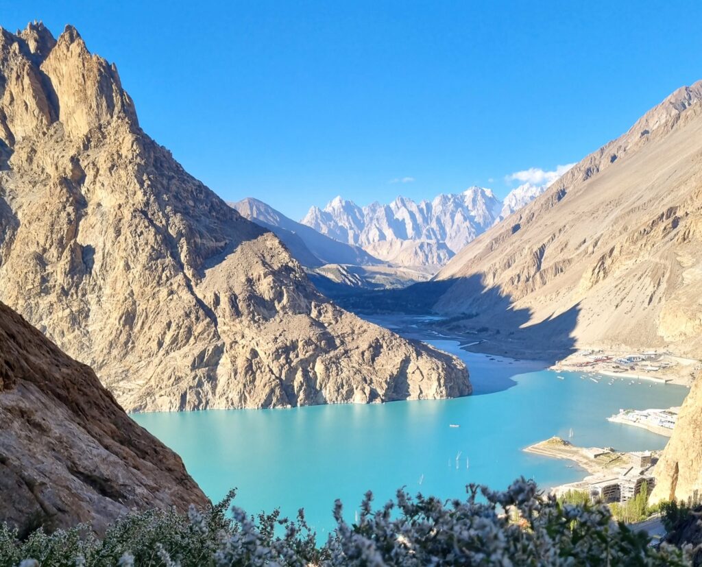 Pakistan Attabad See