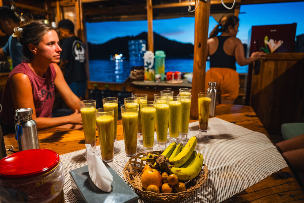 Smoothies auf dem Tauchboot