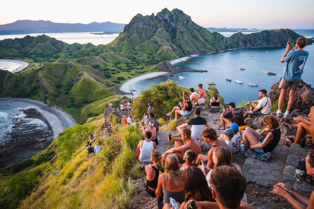 Menschenmenge auf Padar Island