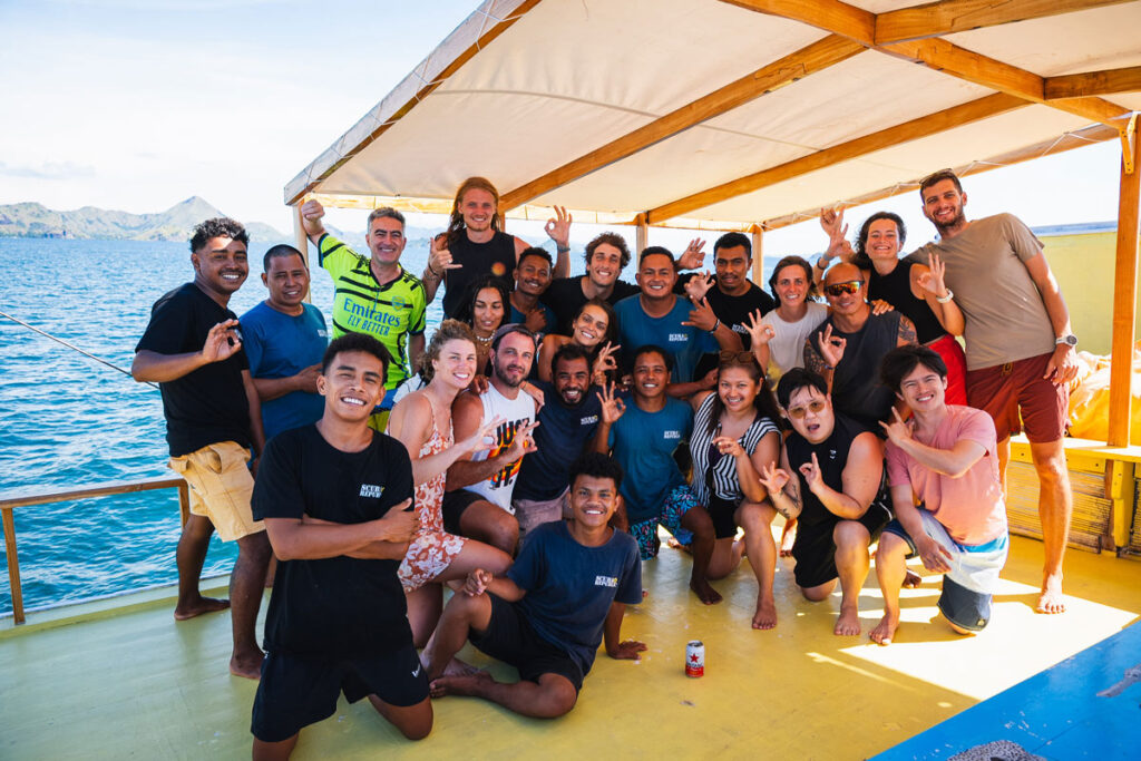 Das gesamte Komodo Liveaboard Team