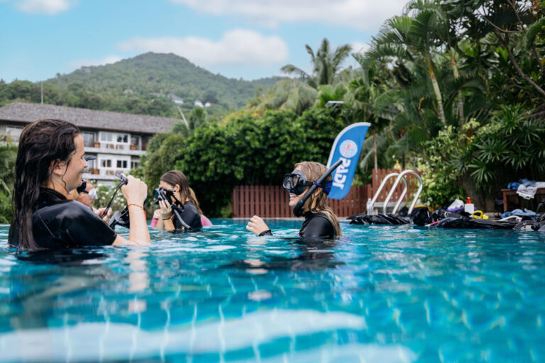 Divemaster Ausbildung auf Koh Tao Poolsession