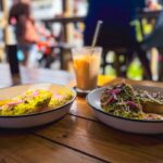 Avocado-Toast im Factory Café