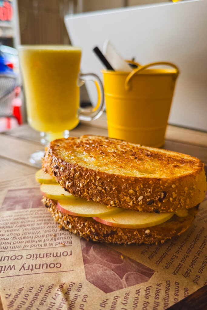 Sandwich im Tease & Toss in George Town
