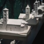 Alte Kirchen in der Ausstellung im Centre del Romànic de la Vall de Boí