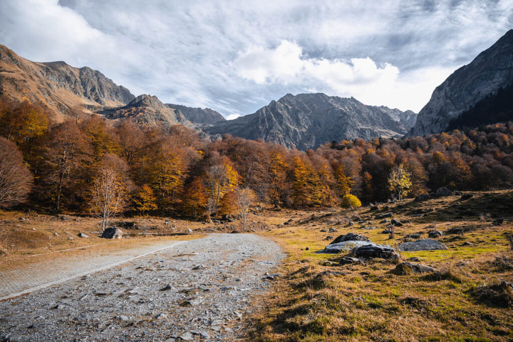 Wanderung zum Uelhs deth Joèu durch das Tal