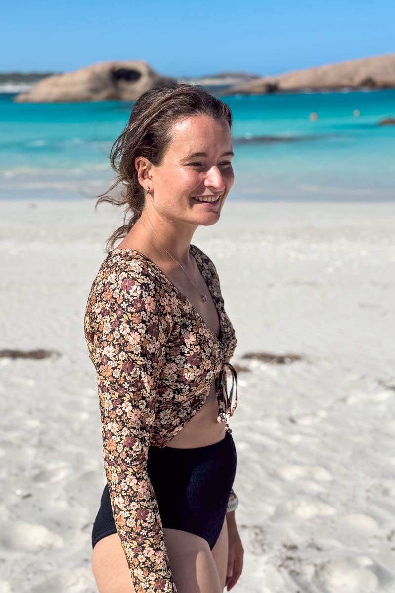 Jess beim Baden am Twilight Beach